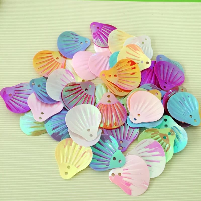 100 pieces of 18 * 20mm seashell shaped sequins mixed with PVC extruded loose and colorful LDIY decoration