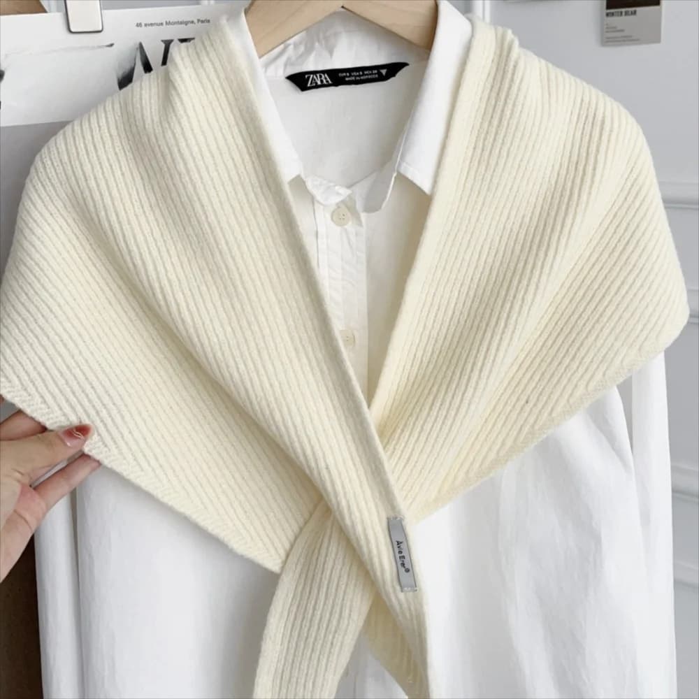 Nuova sciarpa lavorata a maglia in lana tinta unita Protezione per il collo Scialle caldo da donna Sciarpa triangolare multifunzionale Stile britannico
