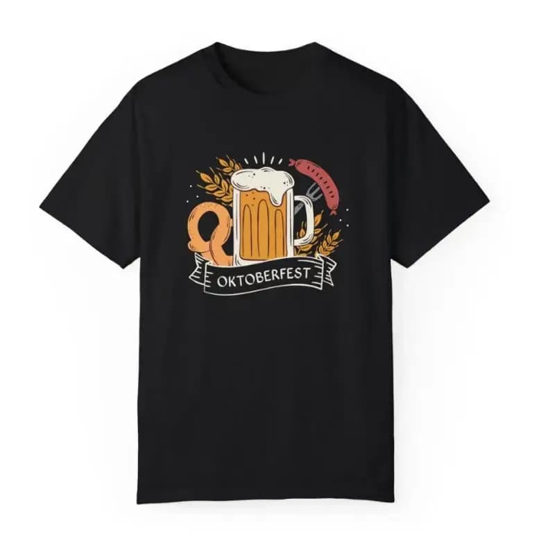 Maglietta con tazza di birra Oktoberfest disegnata a mano