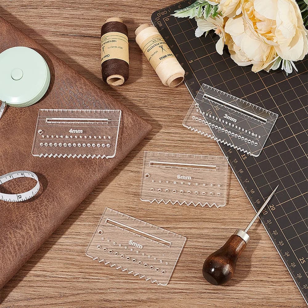 Set di 4 Righelli di Posizionamento in Acrilico per Cuciture in Pelle, Guide per Cucito da 3/4/5/6mm, Modelli per Lavorazione del Cuoio Fai-da-Te