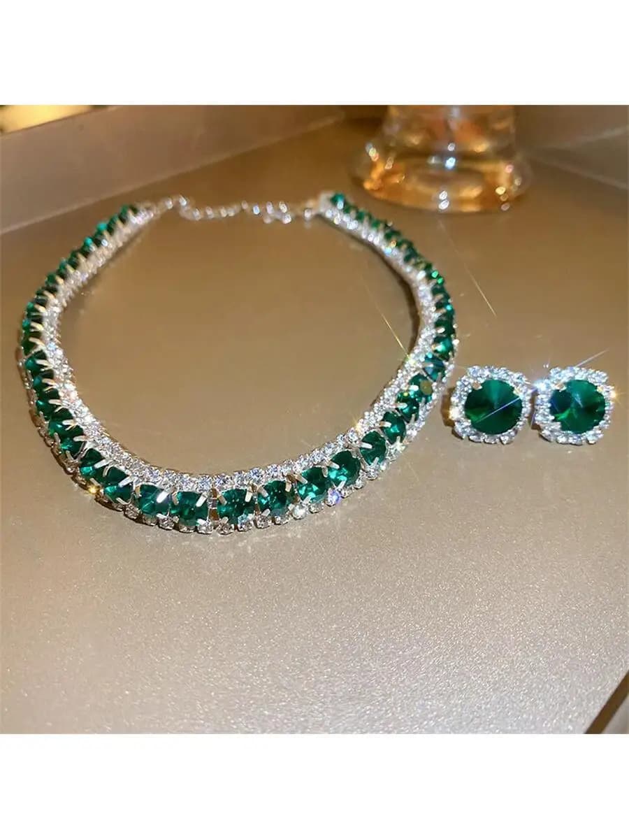 Set di gioielli con collana e orecchini di cristallo per donna