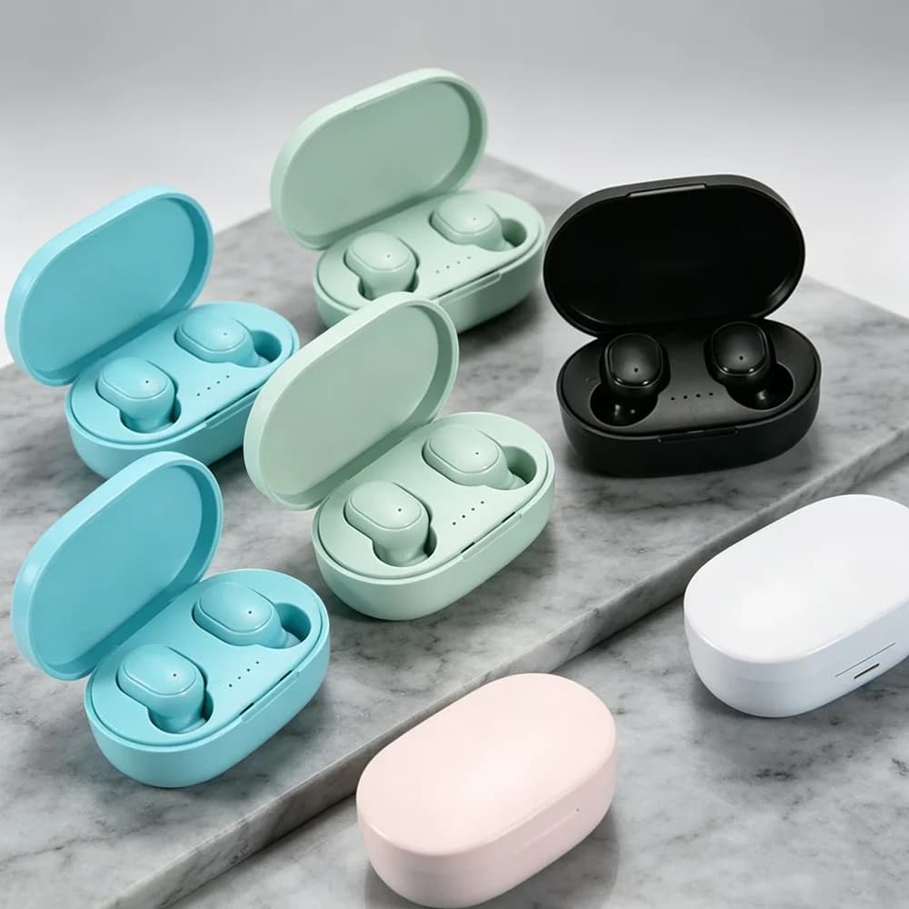 Bluetooth headphones, earphones, and headset units support voice assistant integration effortlessly.