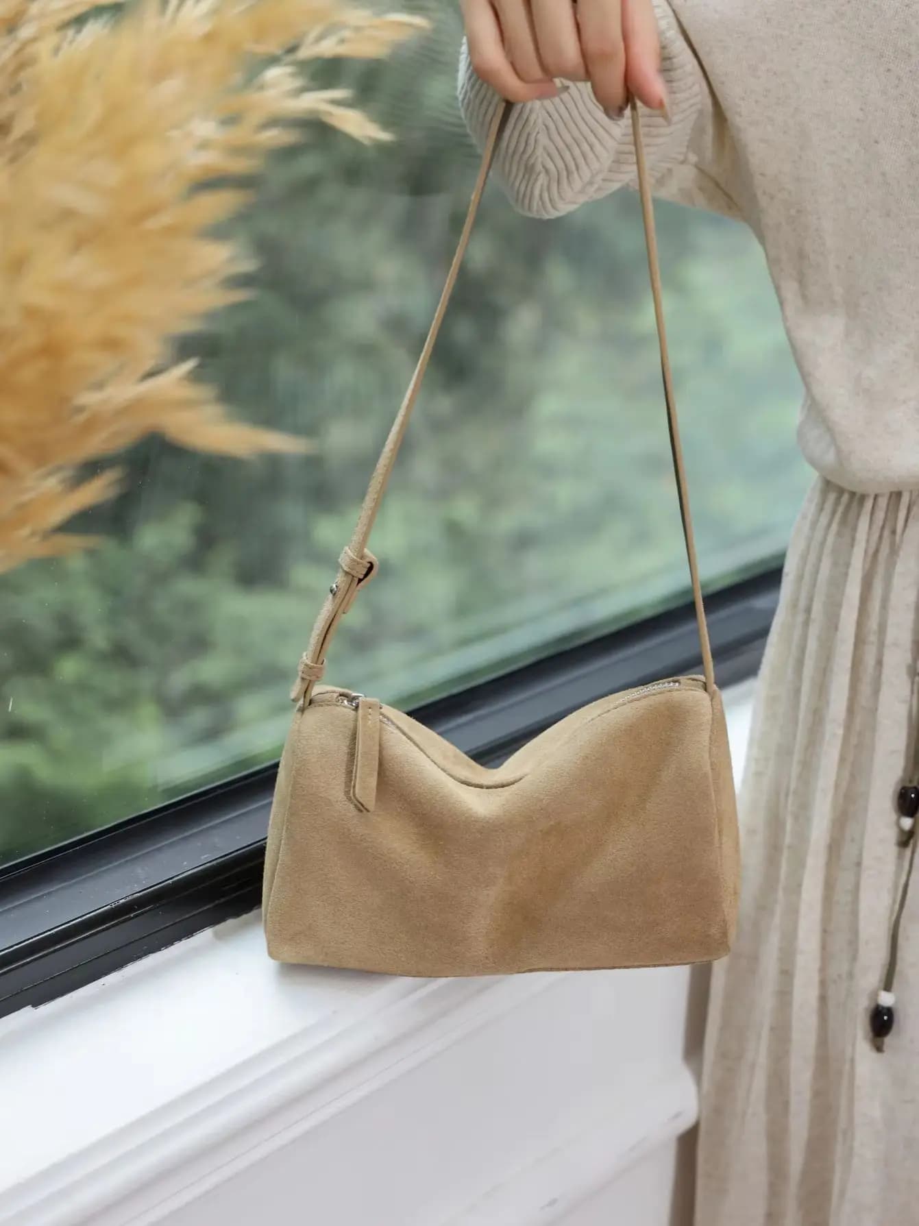 Matte Suede Cow Leather Cylinder Shoulder Crossbody Bag Retro Simple Underarm Bag Ladies Daily Casual Zipper Small Handbag 2026