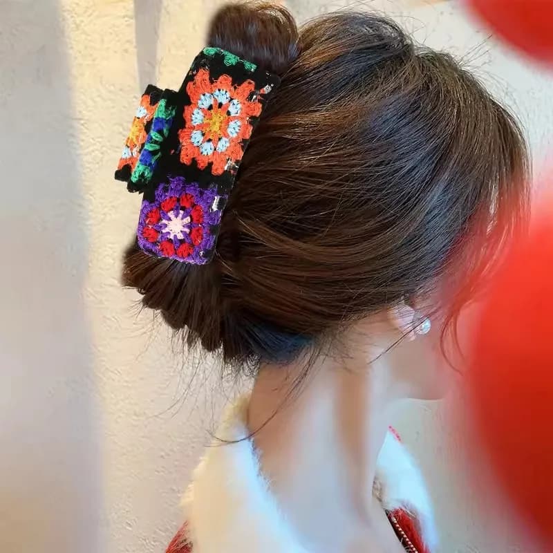 HangZhi Carino Lavorato A Maglia Fiore di Fragola Artiglio Dei Capelli Clip di Capelli Giunzione Irregolare Tornante Granchio Donne Vacanza Al Mare Accessori Per Capelli