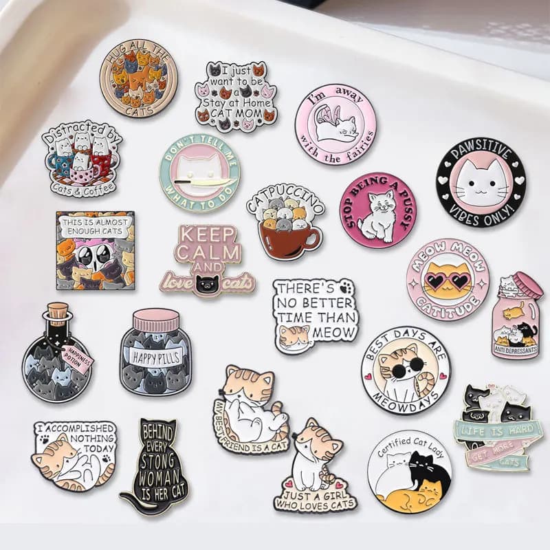 Animal Sweater Cute Kitty Metal Sketch Collector's Edition Small Gift Sweaters for Wholesale Hats Accessories for Backpacks Bag with Pin