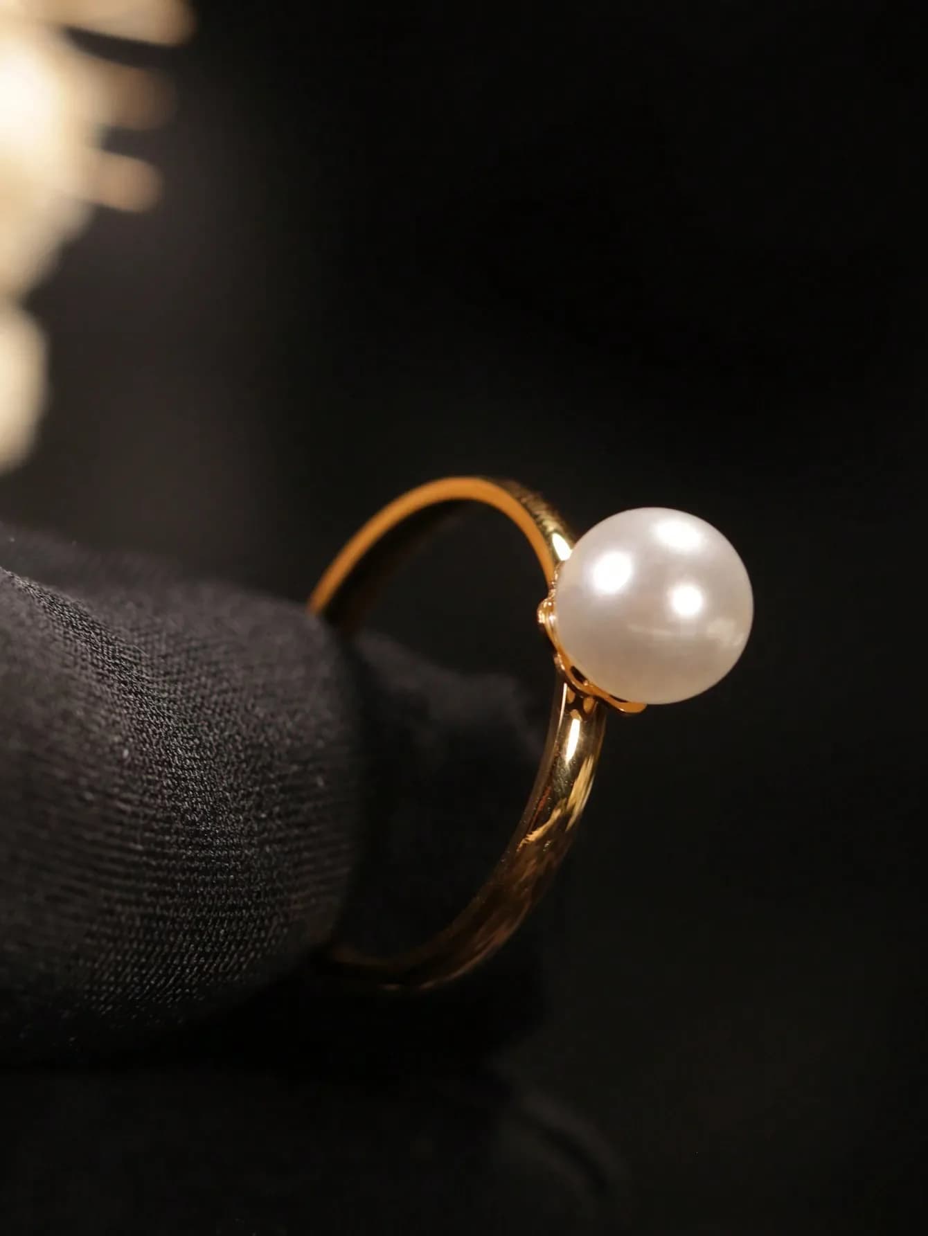 1 anello con perla in acciaio inossidabile placcato oro 18 carati con 1 perla finta, adatto per donne, uso quotidiano, matrimoni, regali per le madri