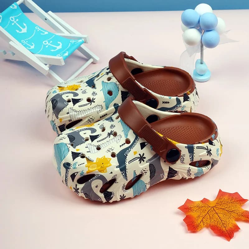 Nuove Ciabatte Carine a Cartone Animato per Bambini 2026, Antiscivolo, Estive, da Spiaggia, Sandali Acquatici per Bambini, Zoccoli da Giardino a Punta Chiusa