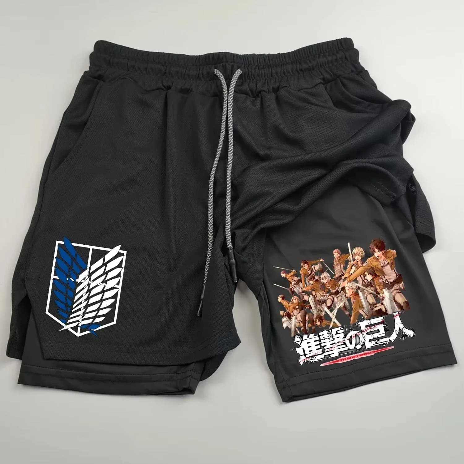 Pantaloncini Sportivi 2-in-1 con Stampa Coordinata Attack on Titan, Nuovi Leggings Corti da Corsa e Fitness per Uomo e Donna Estate 2025