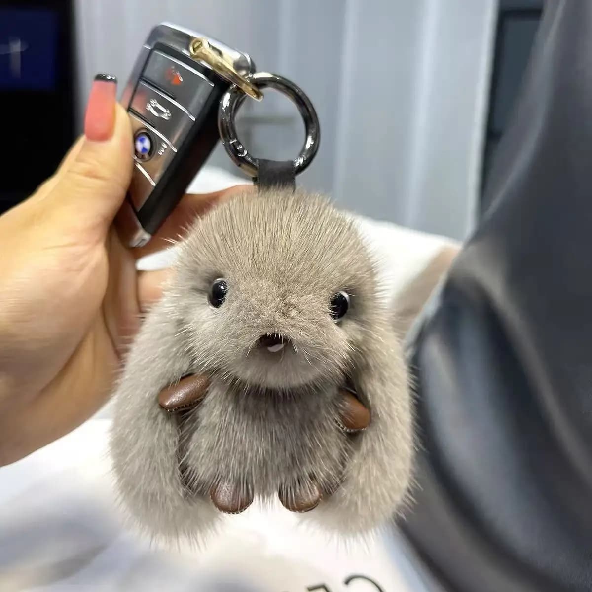 Bunny Stuffed Animal Plush Toy Rabbit Fur Keychain Fluffy Soft Fuzzy Accessories Furry Key Chain Cute Rabbit Car Keychain