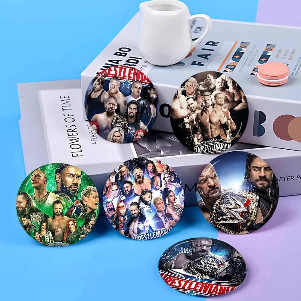 Spilla con Logo W-WWE W-WrestleManias Anime Fatta a Mano per Vestiti, Distintivo Cartoon, Decorazione per Zaini, Accessori di Gioielleria