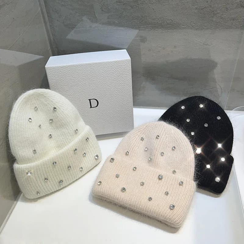Nuovo lusso strass perline cappello lavorato a maglia donne coreane pelliccia di coniglio lana Skullies cap moda invernale addensato caldo cofano Beaanies