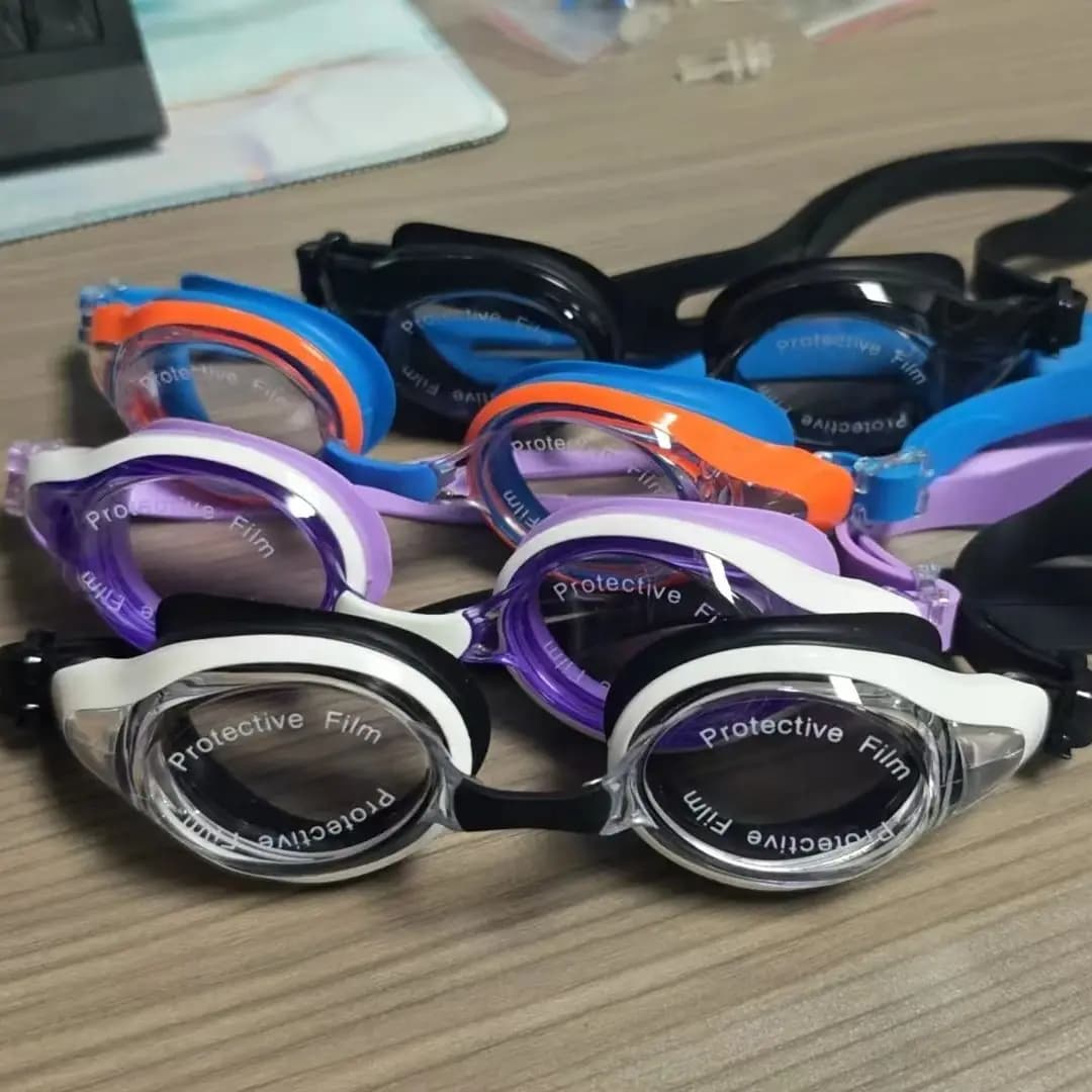 Set of 4 swim glasses for adults, adjustable strap and nose bridge, UV anti-fog protection, leakproof swim glasses for men and women