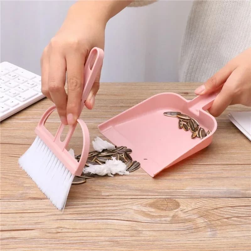 1Set Mini Dustpan Brush Set Keyboard Cleaning Broom Desktop Small Pet Cat Hamster Tools