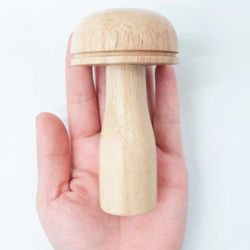 Strumento di riparazione di funghi in legno Strumento per cucire portatile Stoccaggio vestiti Calzini Porta aghi artigianali creativi Parti per cucire fai-da-te