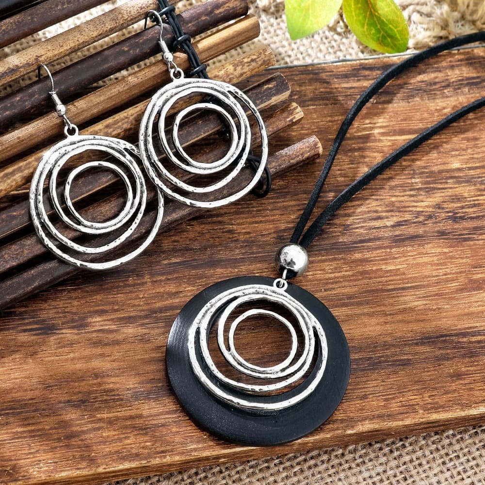 Set di Gioielli Vintage in Stile Etnico da 3 Pezzi per Donna, Ispirato alle Spirali Antizanzare, Orecchini Geometrici, Collana con Ciondolo per Uso Quotidiano e Feste