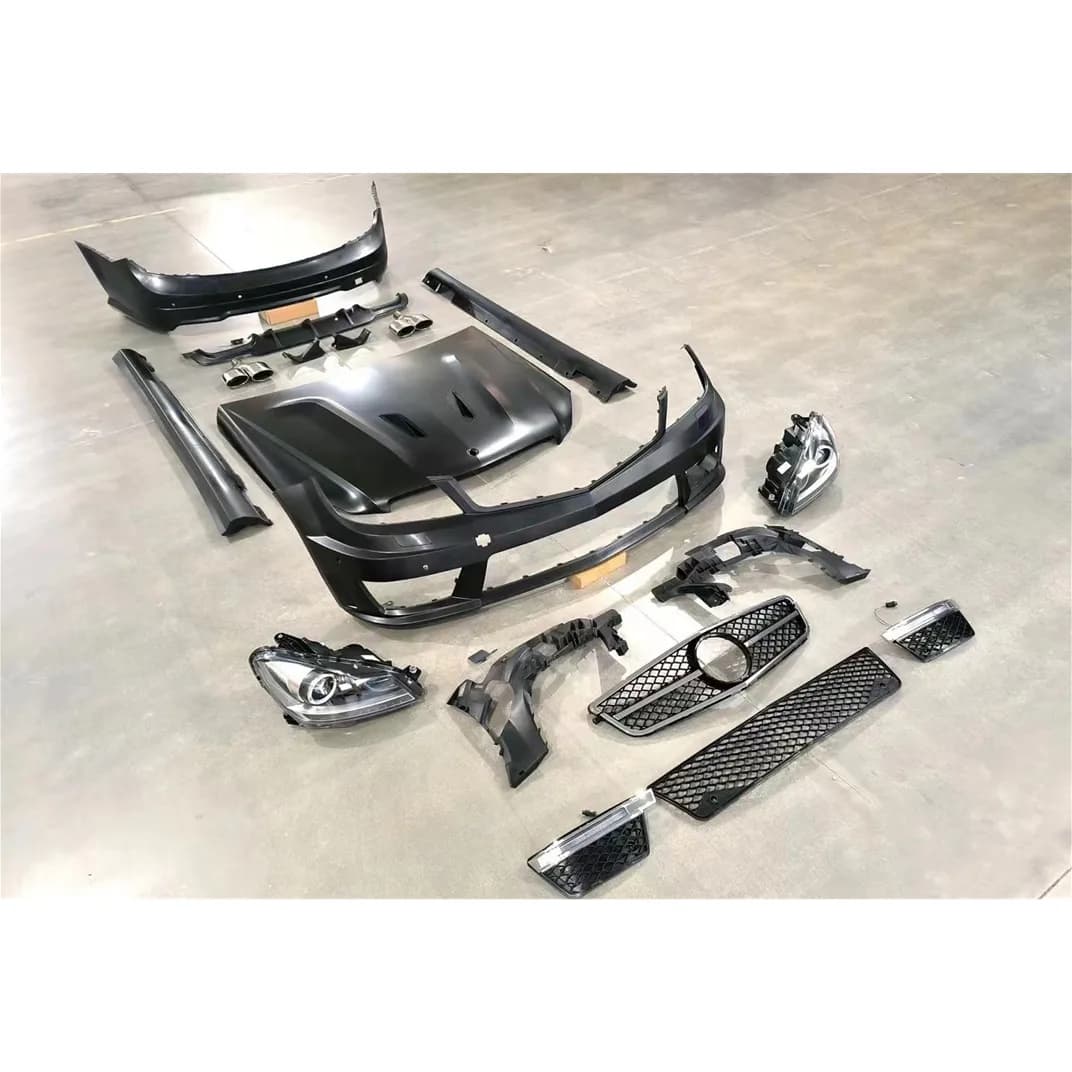 Kit Carrozzeria Dream Garage Prezzo di Fabbrica per Mercedes Classe C W204 C200 C260 a C63 - Paraurti Anteriore e Posteriore, Griglia, Minigonne Laterali