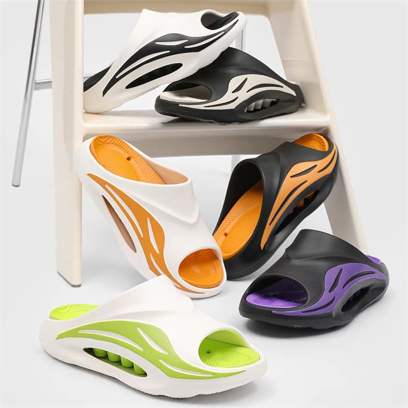 Men Thick Soles Slippers Bathroom Indoor Home Soft Slippers Slides Fashion Beach Shoes with Drainage Holes