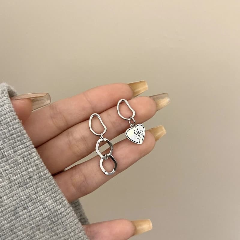 Orecchini asimmetrici a forma di cuore in argento sterling 925 Accessorio per orecchini dal design unico e squisito alla moda per le donne