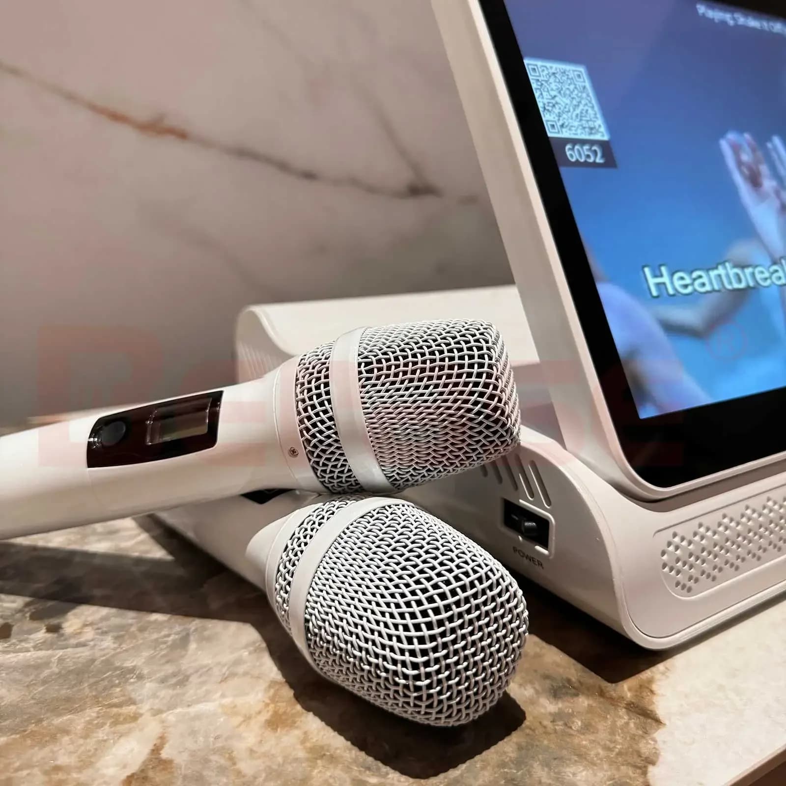 Nuovo Design 2024: Sistema Audio Professionale per Karaoke, Lettore VOD con Supporto YouTube - Lettori Karaoke Professionali BeraSe