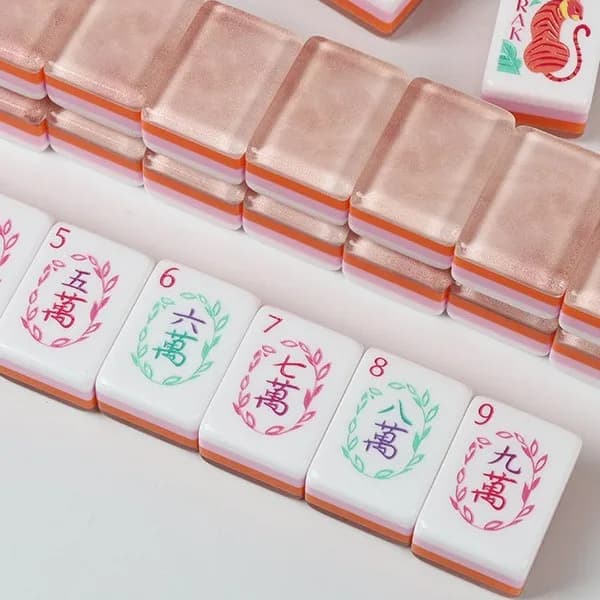 Mother of Pearl Mahjong Tiles Luxury Custom Four-Layer Portable Travelling Acrylic American Mahjong Tiles for Adults