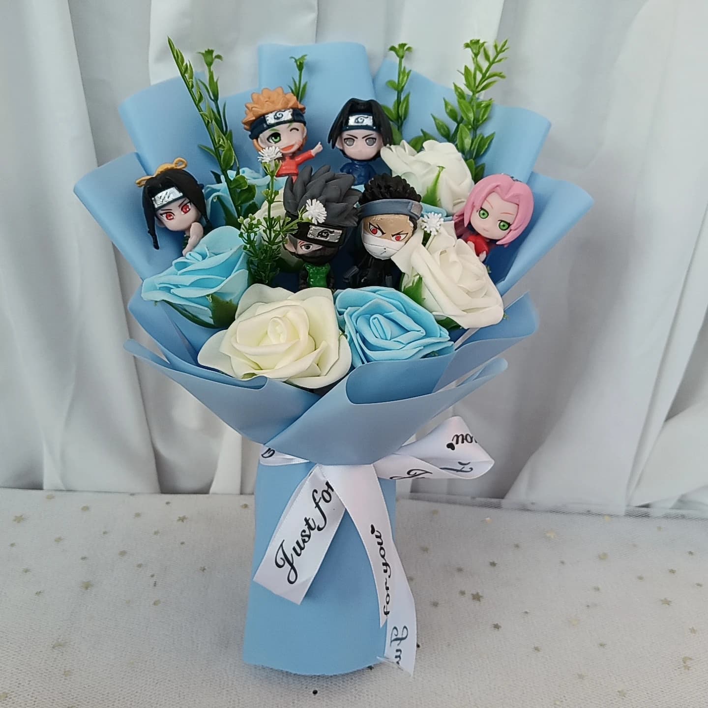 Nuovo Ciondolo a Forma di Bouquet Anime Naruto, Giocattoli con Bambole di Kakashi e Naruto con Rose, Regalo per San Valentino, Natale, Feste e Lauree