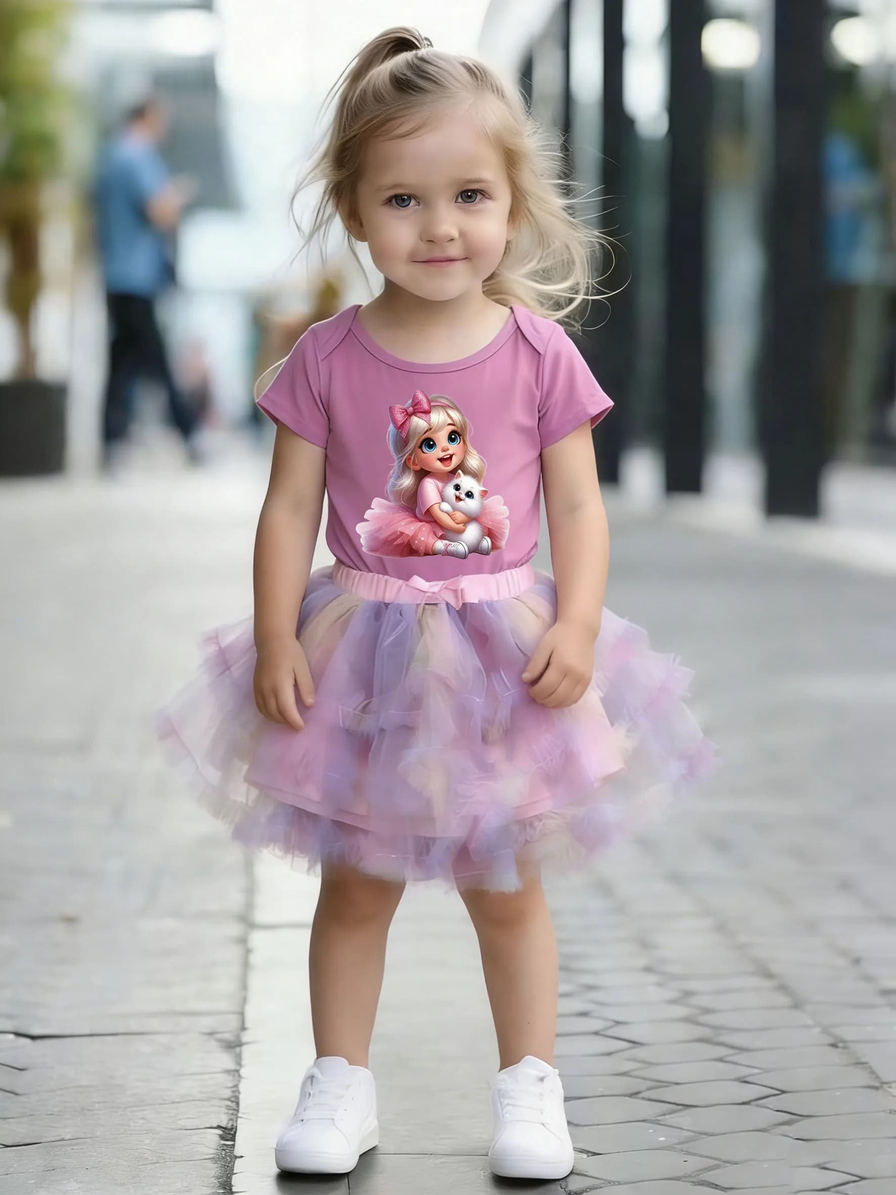 Set per Bambina Stile Dolce: Maglietta Rosa e Gonna Tutu Rosa-Viola con Stampa Gatto, Nuova Collezione