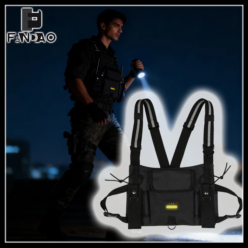 Gilet tattico per walkie-talkie Gilet di avvertimento lampeggiante per la notte all'aperto Borsa pettorale multifunzionale regolabile per campeggio da caccia CS
