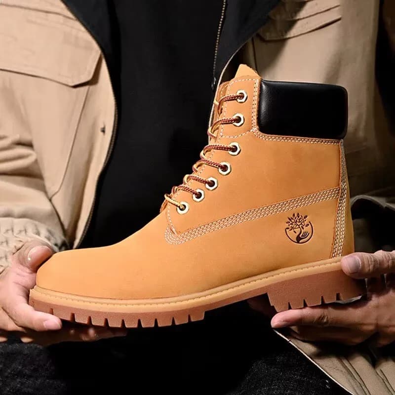 Boots Men High Top Boots Men's Leather Shoes Winter Fashion Plush Warm Shoes Outdoor Sneakers Lace Up Non-Slip Ankle Boots Male