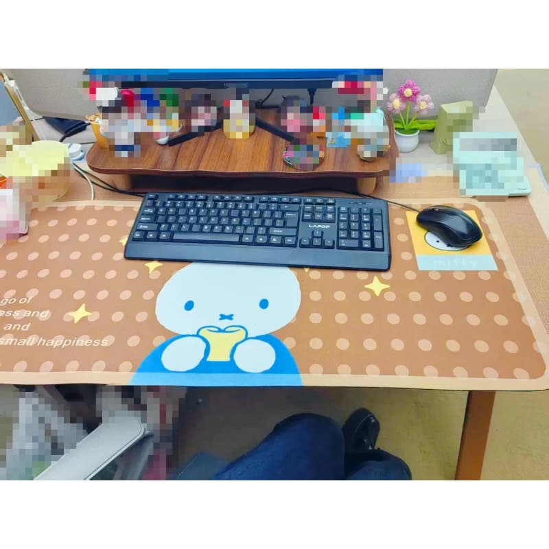 Tappetino per Tastiera Miffy, Morbido e Carino, per Ufficio e Gaming, Grande, Assorbente, Antiscivolo, Accessorio da Scrivania Kawaii e Durevole