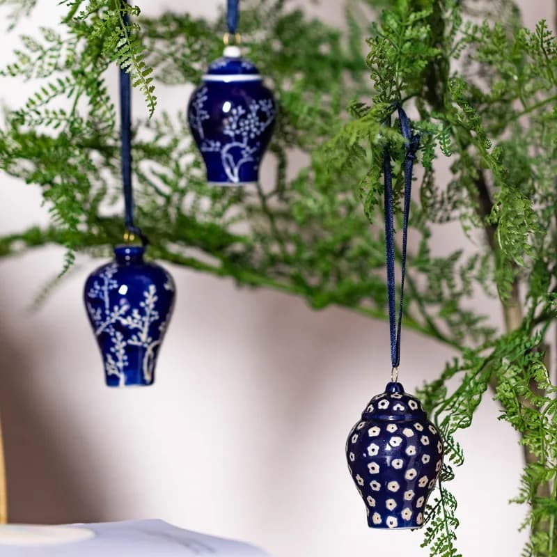 Chinese Blue White Porcelain Hanging Pendant Small General Jar Figurine Unique Wind Chime Creativity Car Interior Decoration