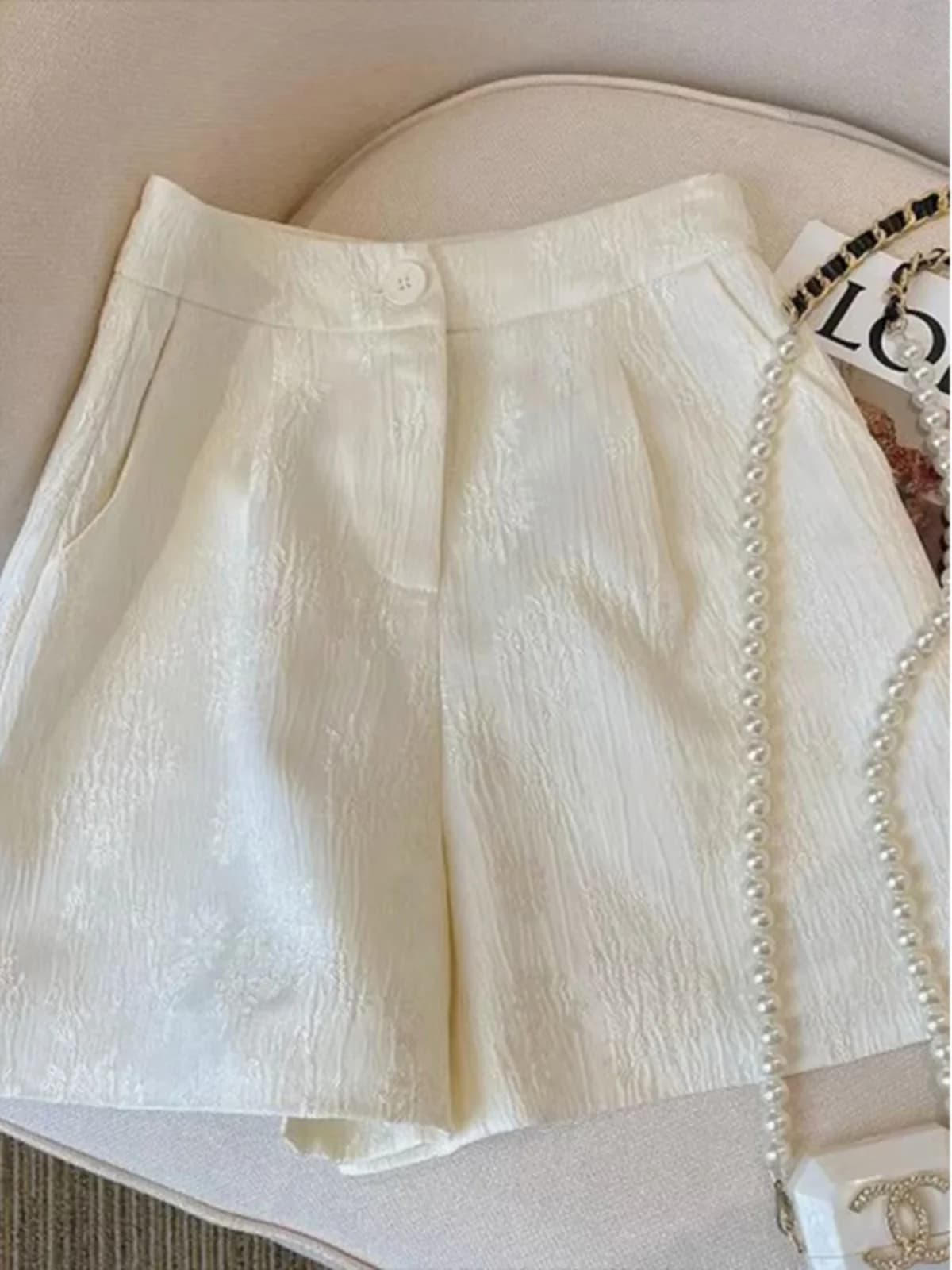 Pantaloncini Bianchi Stampati a Vita Alta alla Moda, Pantaloni Estivi Casual da Donna, Design Snellente a Vita Alta, Stile Lussuoso per il Pendolarismo