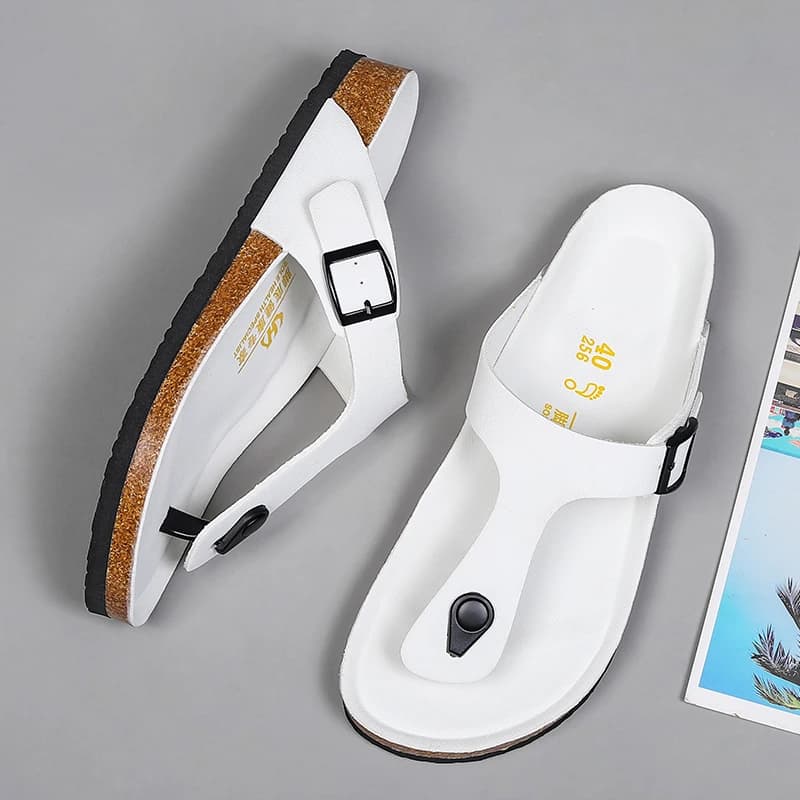 New Summer Men's Slippers with Clamp Leather flippers Apartments for Men casual holiday Slippers Comfort Non-slip Sea Holiday Slippers