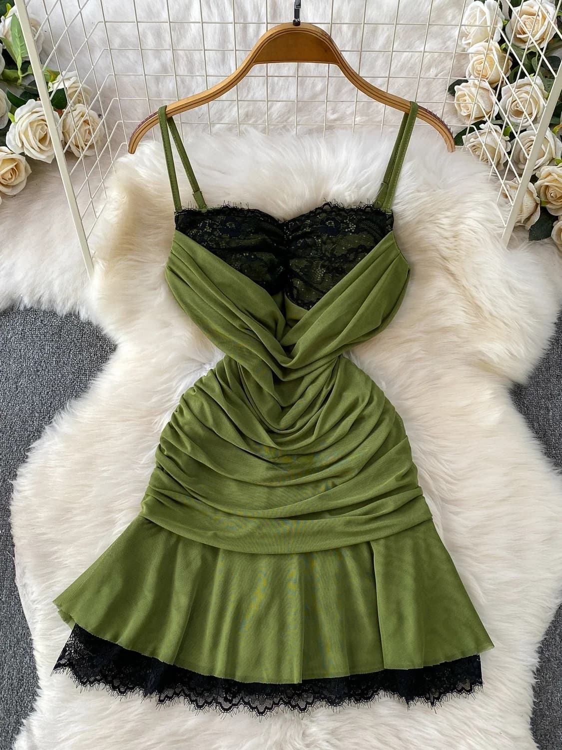 Sexy Lace Splice Bralette Halter Neck Gown Women Summer Pleated Mesh Slimming Pleated Skirt Commute Style High Waist Gown