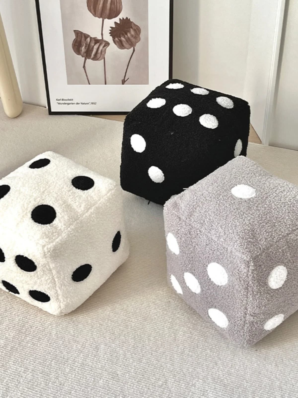 Cuscino Divano Fun Dice per Soggiorno, Camera da Letto, Finestra - Stile Semplice e Moderno con Imbottitura in Cotone PP e Rivestimento in Velluto di Agnello
