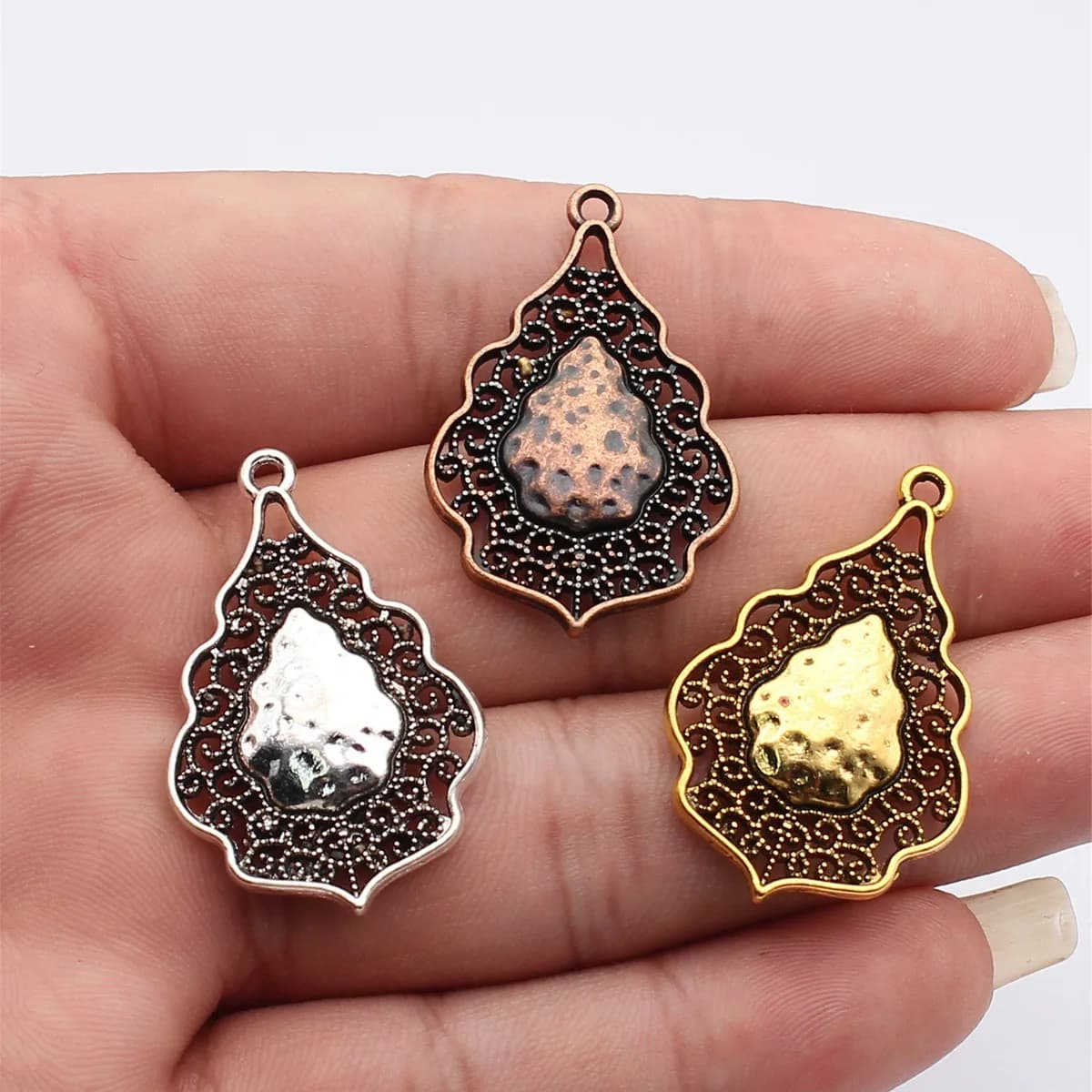 WYSIWYG 5pcs 37x24mm 3 Colors Antique Silver Color Antique Copper Color Antique Gold Color Hollow Leaf-Shaped Pendant