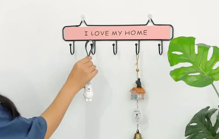 Creative hooks in iron and wood Dresses Hat Key hangers Pink clothes Wall coat hangers with decorative hook JL 254