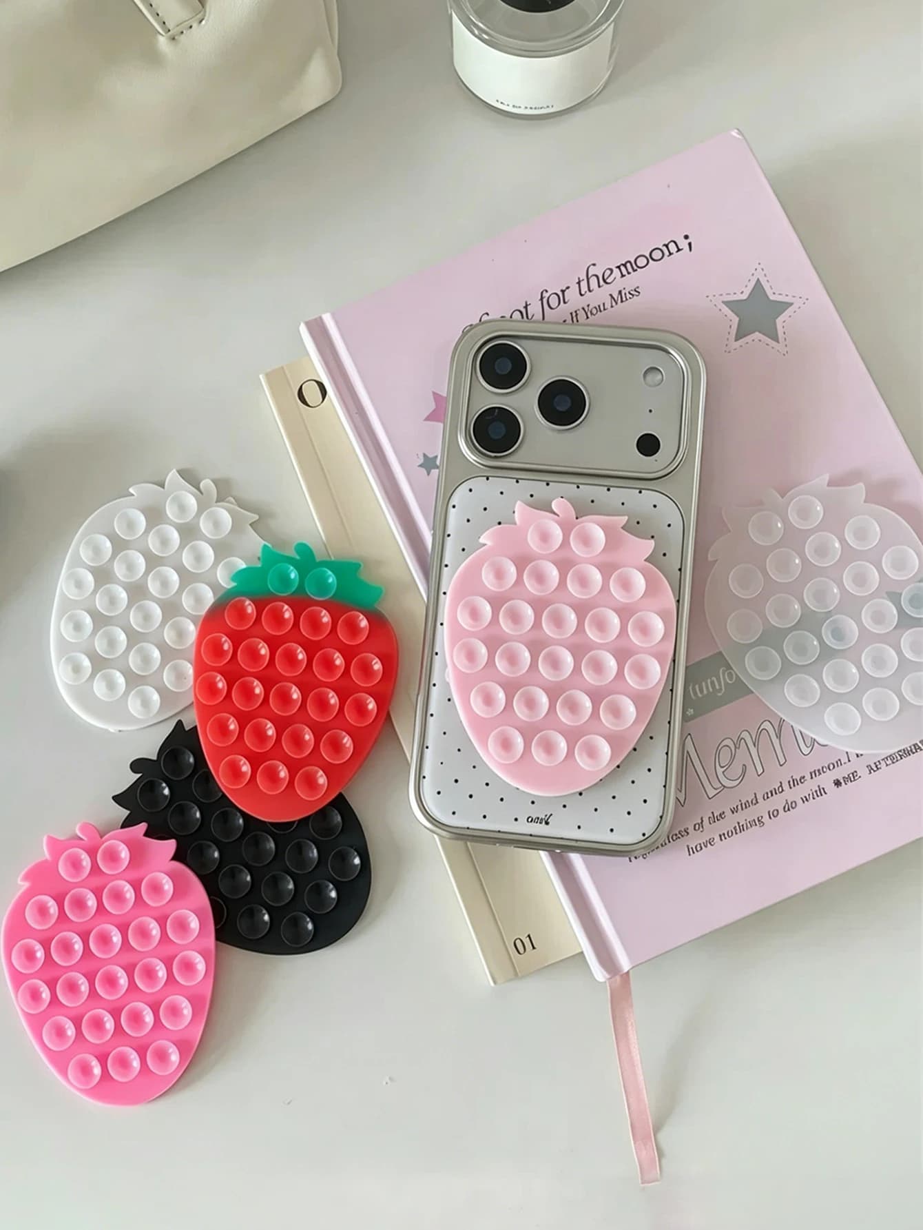 1 Cute Strawberry-Shaped Double-Sided 23-Piece Thickened Anti-Slip Phone Sticker, Power Bank, Phone Case Back Sticker, Silicone Suction Cup - Specifically for Selfies and Video Shooting, Strong Grip, Suitable for Most Phones - Durable Sticky Smooth Surface Silicone Suction Holder, Suitable for Sticking to Car Glass, for Use in the Shower, Ideal Tool for Video Recording and Photography, Phone Accessory, Great Gift for Girls!