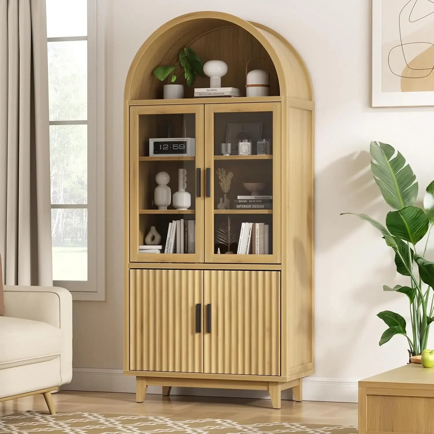 Mobiletto ad arco con ante in vetro, mobile alto 180 cm con vetro scanalato e gambe in legno massello, scaffali regolabili, mobile d'accento per soggiorno