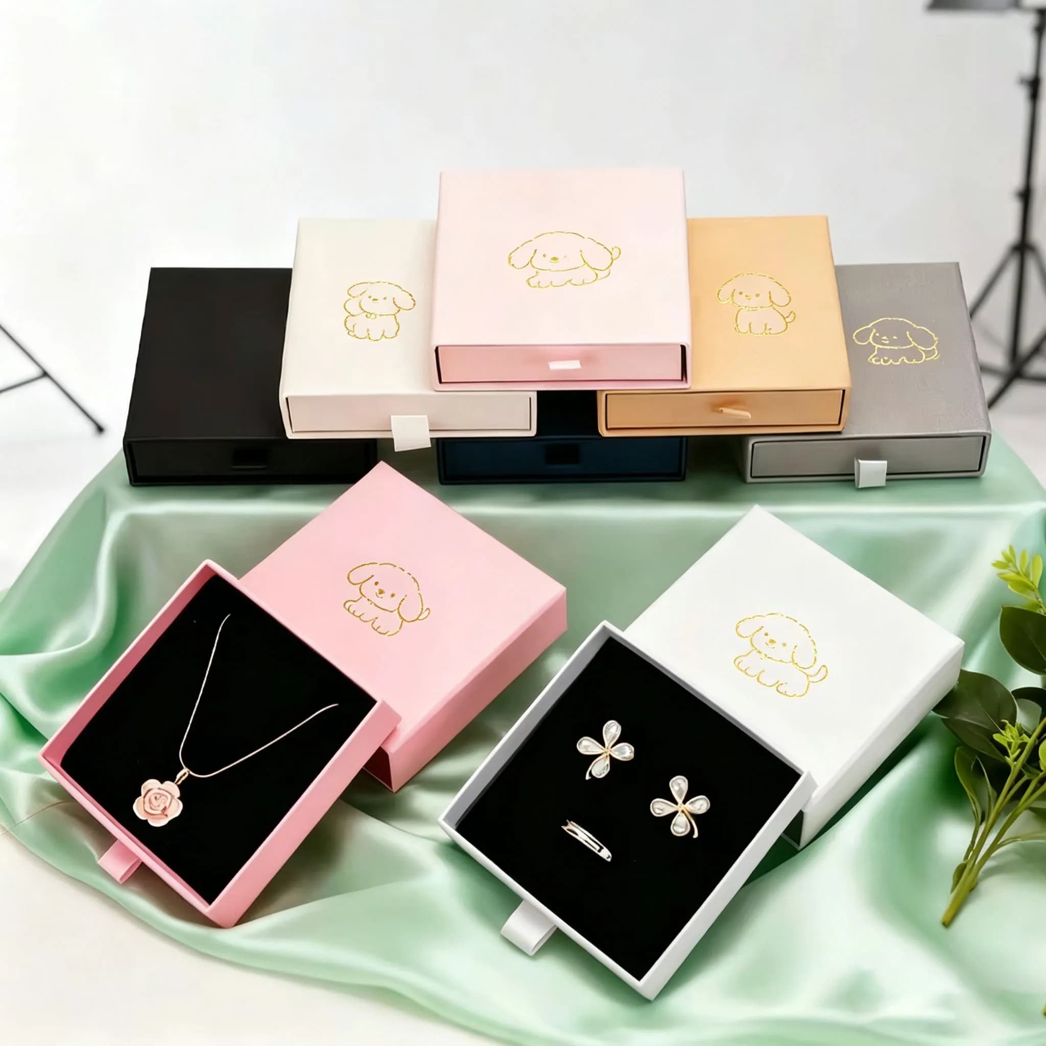 50 Pezzi/Lotto Scatole Regalo di Lusso Personalizzate in Carta, Piccole Scatole a Cassetto per Gioielli, Orecchini, Collane, Anelli, Confezioni Antipolvere per Gioielleria