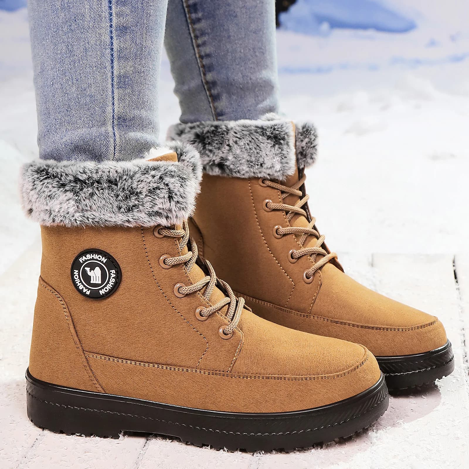 Scarpe da donna: Versatili stivali da neve invernali, scarpe in pile e cotone ispessito, stivali di cotone caldi e resistenti al freddo, stivali lunghi