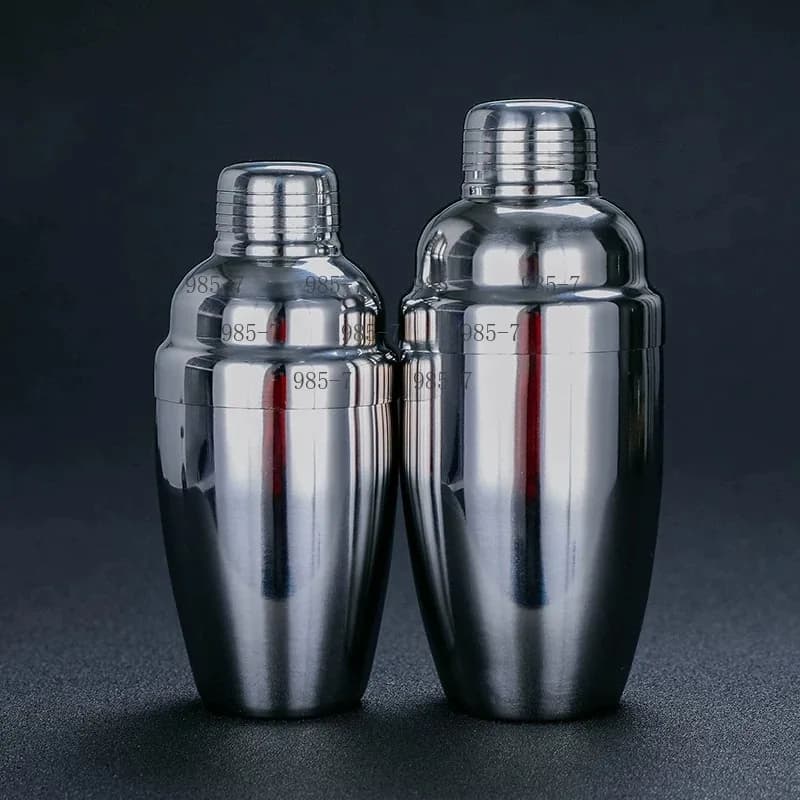 Three-section stainless steel cocktail shaker, bar counter tool, classic Japanese style shaker cup