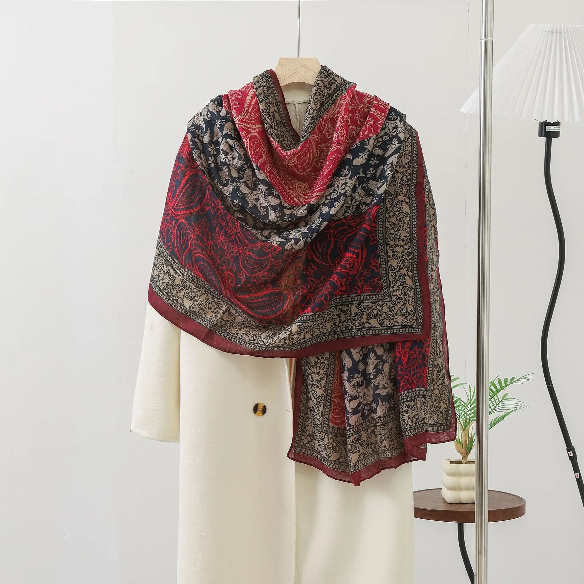 Solar protective scarf, versatile, soft, comfortable, warm, elegant, multicolored long scarf with caju walnut pattern, ethnic style