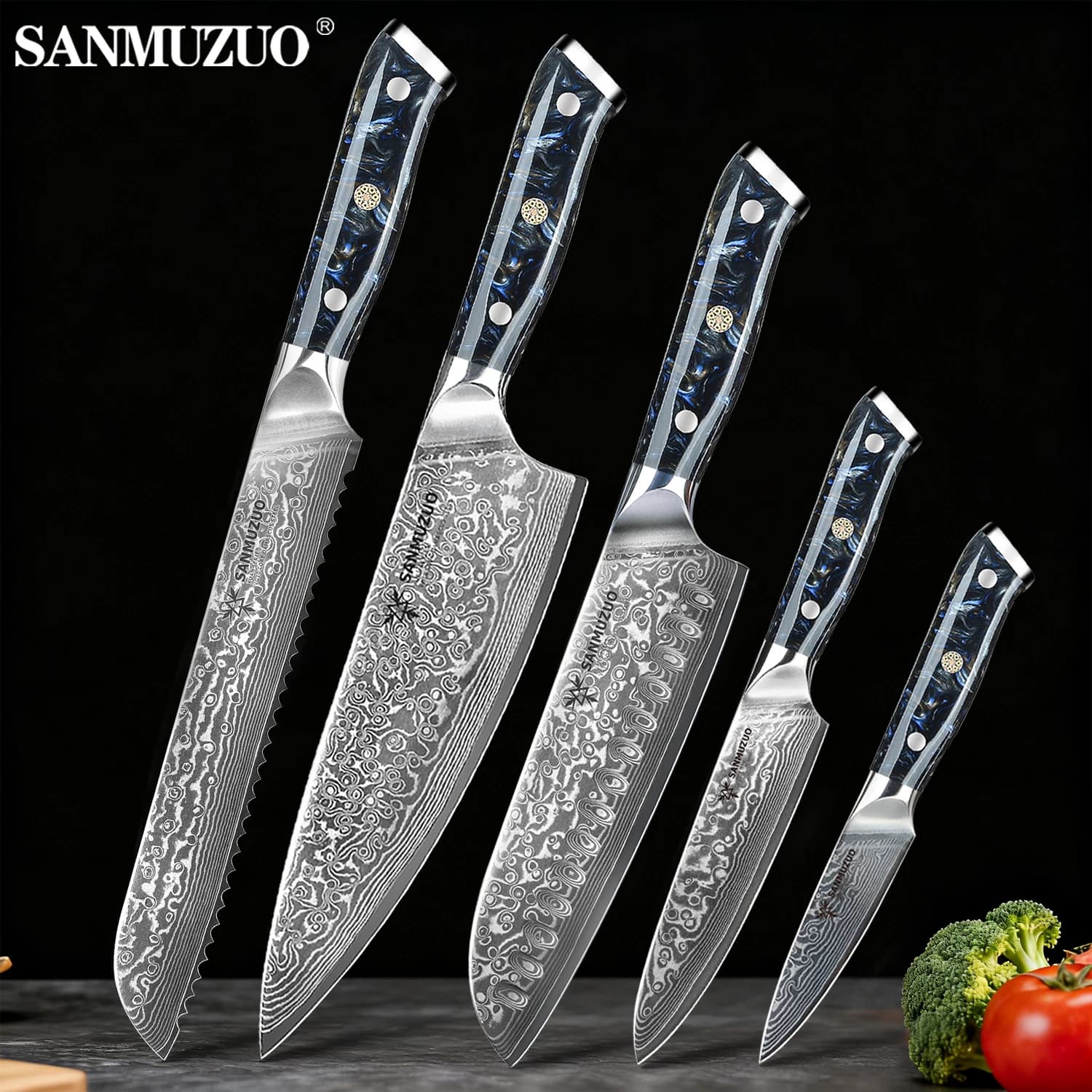 SANMUZUO 5PCS VG10 Set of kitchen knives in Damascus steel - Series Xuan Chef Santoku Knives to peel bread with resin handle