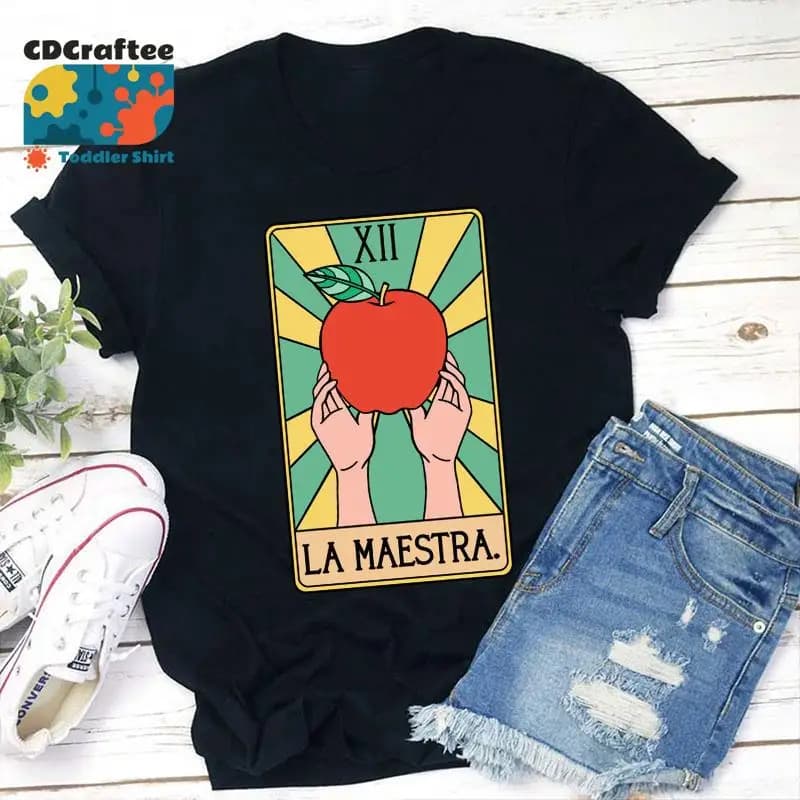 Maglietta della carta dei tarocchi di La Maestra dell'insegnante di spagnolo Asilo per