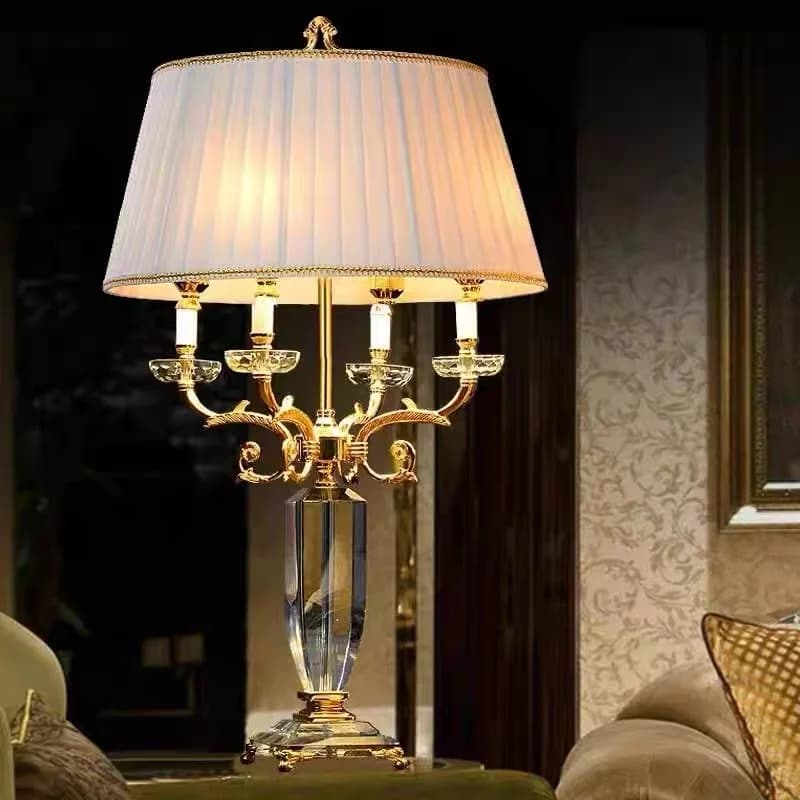 Europeo moderno recentemente D500mmH800mm Lampada da tavolo in cristallo dorato Lampada da scrivania Candelabri per lampada da tavolo AC garantito al 100%