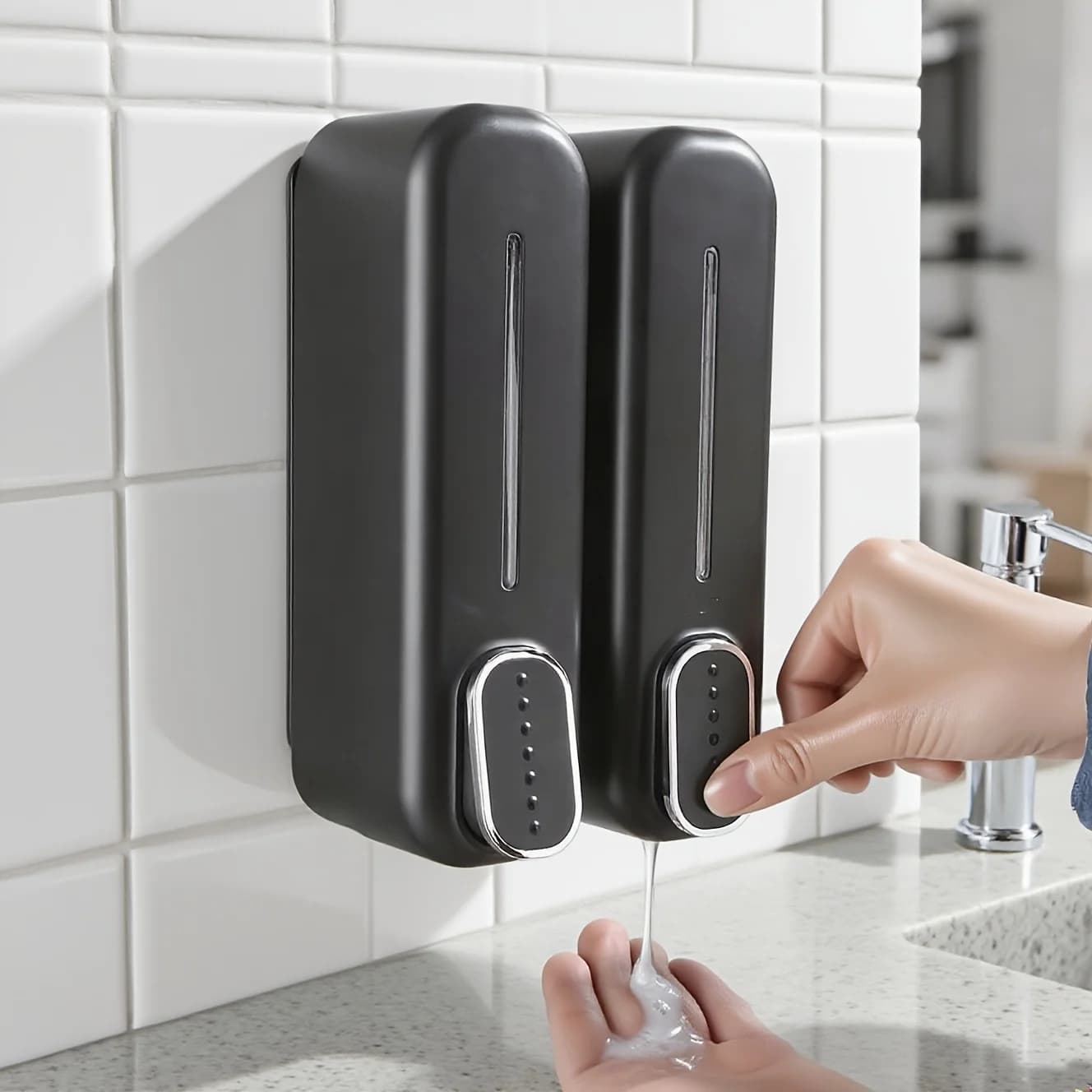 Dispenser di sapone da 2 * 350 ml senza foratura richiesta, contenitore per lozione con pressa manuale per detersivo, shampoo, gel doccia, disinfettante per le mani, casa