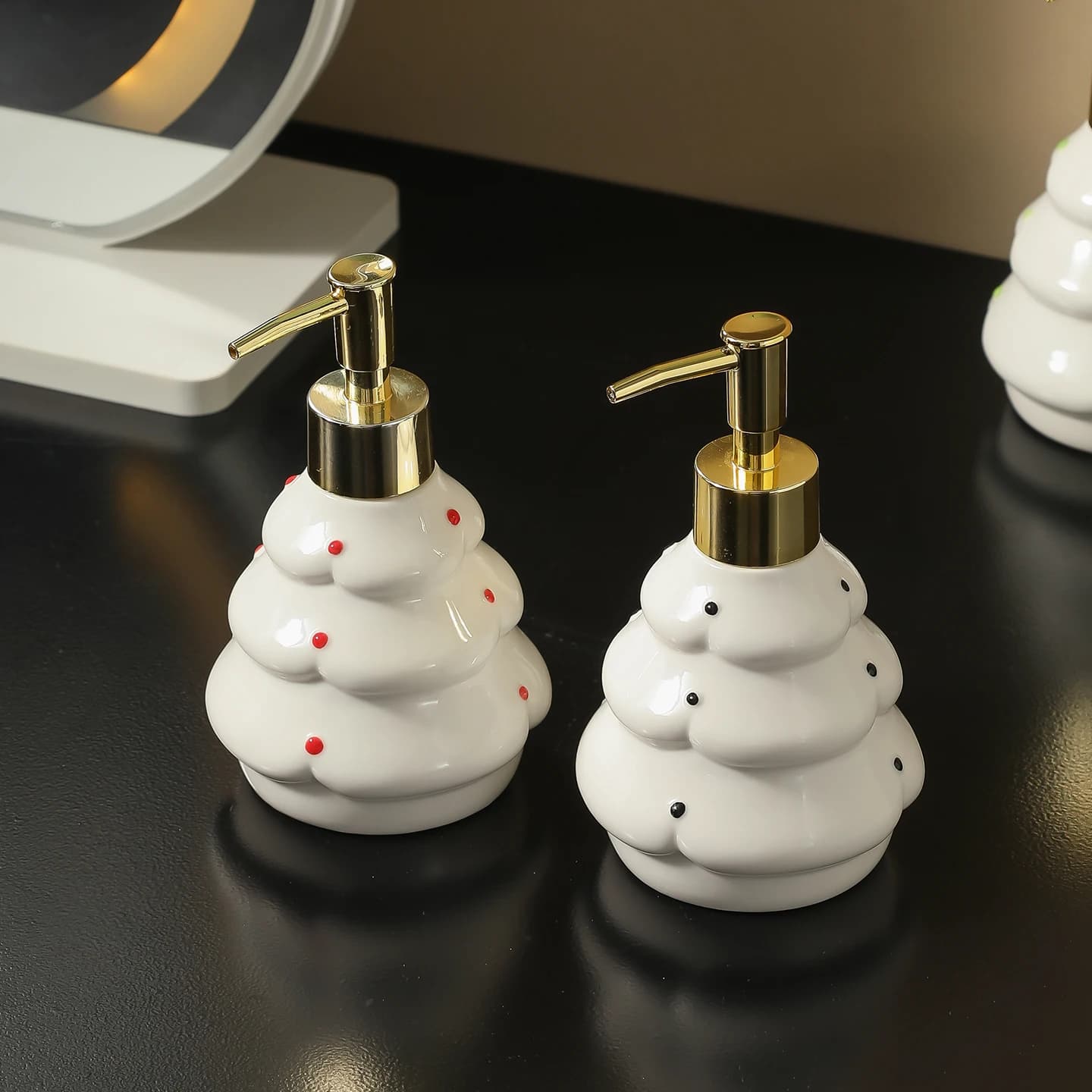 Bottiglia di lozione in ceramica per albero di Natale Bottiglia di sapone per le mani in ceramica per bagno Dispenser di sapone per albero di Natale Accessori per il bagno