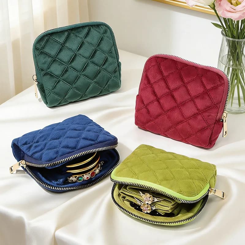 Quilted Velvet Jewelry Bag Zipper Closure Portable Jewelry Organizer Pouch for Rings Earrings Necklaces Travel Storage
