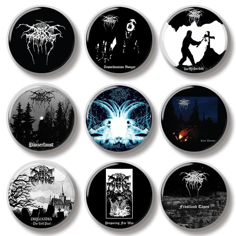 44MM DARKTHRONE Transilvanian Hunger Pin Bottone morbido Gioielli Distintivo creativo Spilla del fumetto Spilla Borsa Zaino Cappello Decorazione