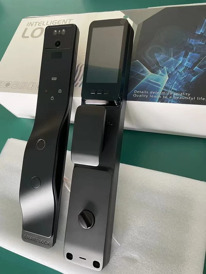 Riconoscimento delle impronte digitali del volto Smart Home Lock citofono Wi-Fi integrato tra l'app Tuya e l' vistore all'esterno della serratura digitale